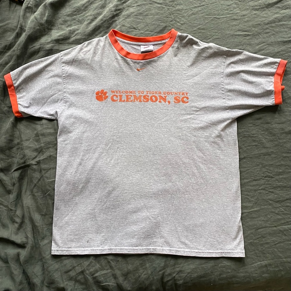 Men’s Vintage Nike Clemson Tigers T-shirt